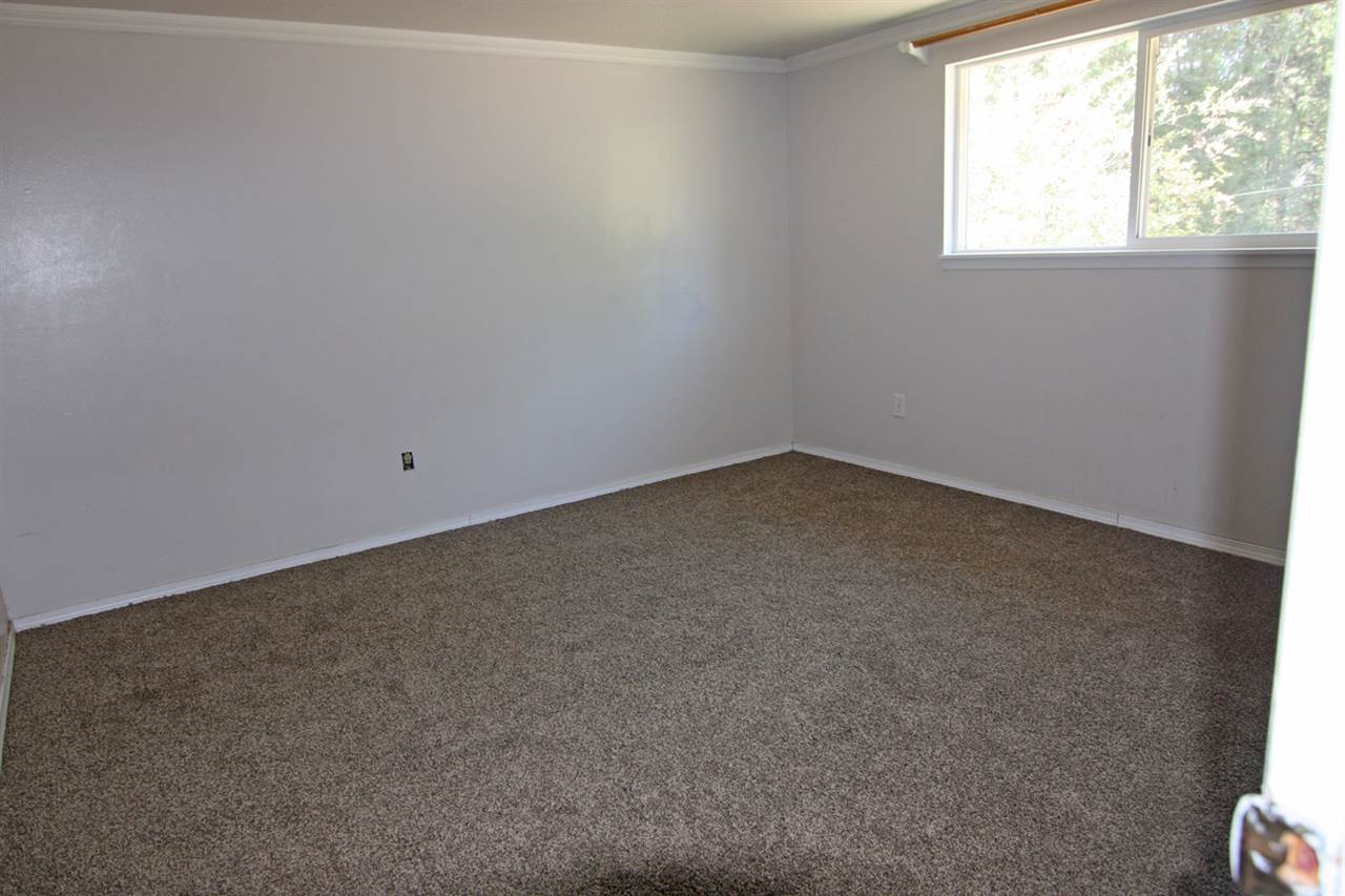 8244 Scotia Road Newport, WA 99156 - Photo 11 of 20