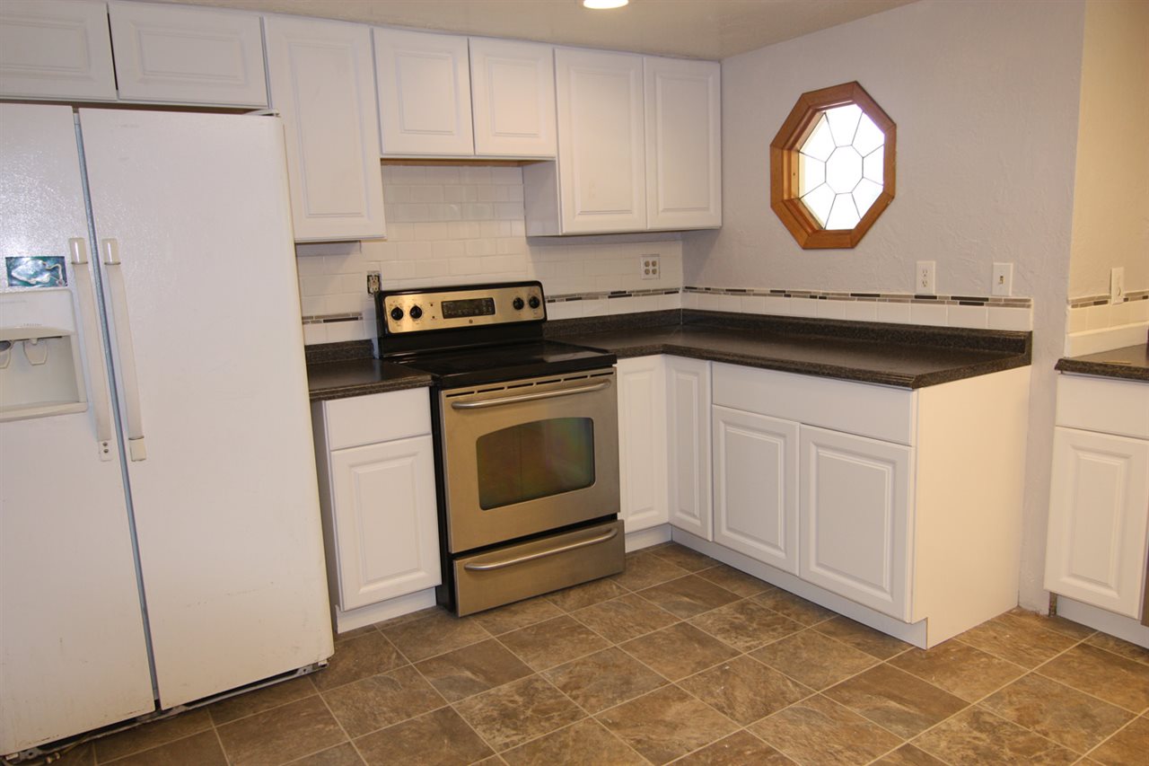 8244 Scotia Road Newport, WA 99156 - Photo 3 of 20