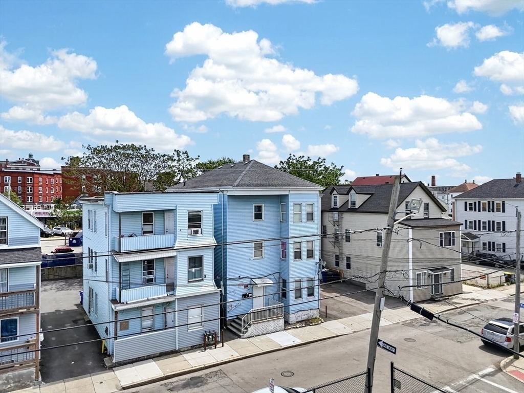 182 Quequechan Street Fall River, MA 02723 - Photo 3 of 24