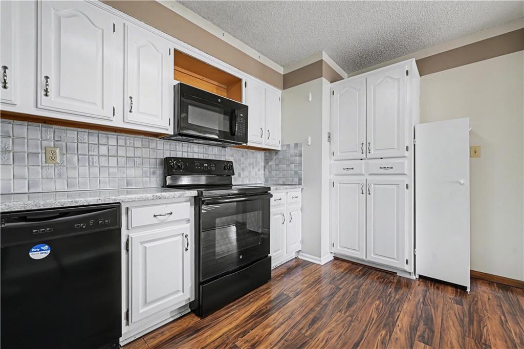 8001 Westridge Road, Unit 102 Raytown, MO 64138 - Photo 5 of 30