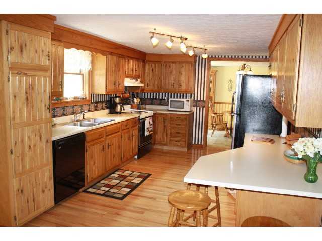 9475 Raiders Road Frazeysburg, OH 43822 - Photo 3 of 21