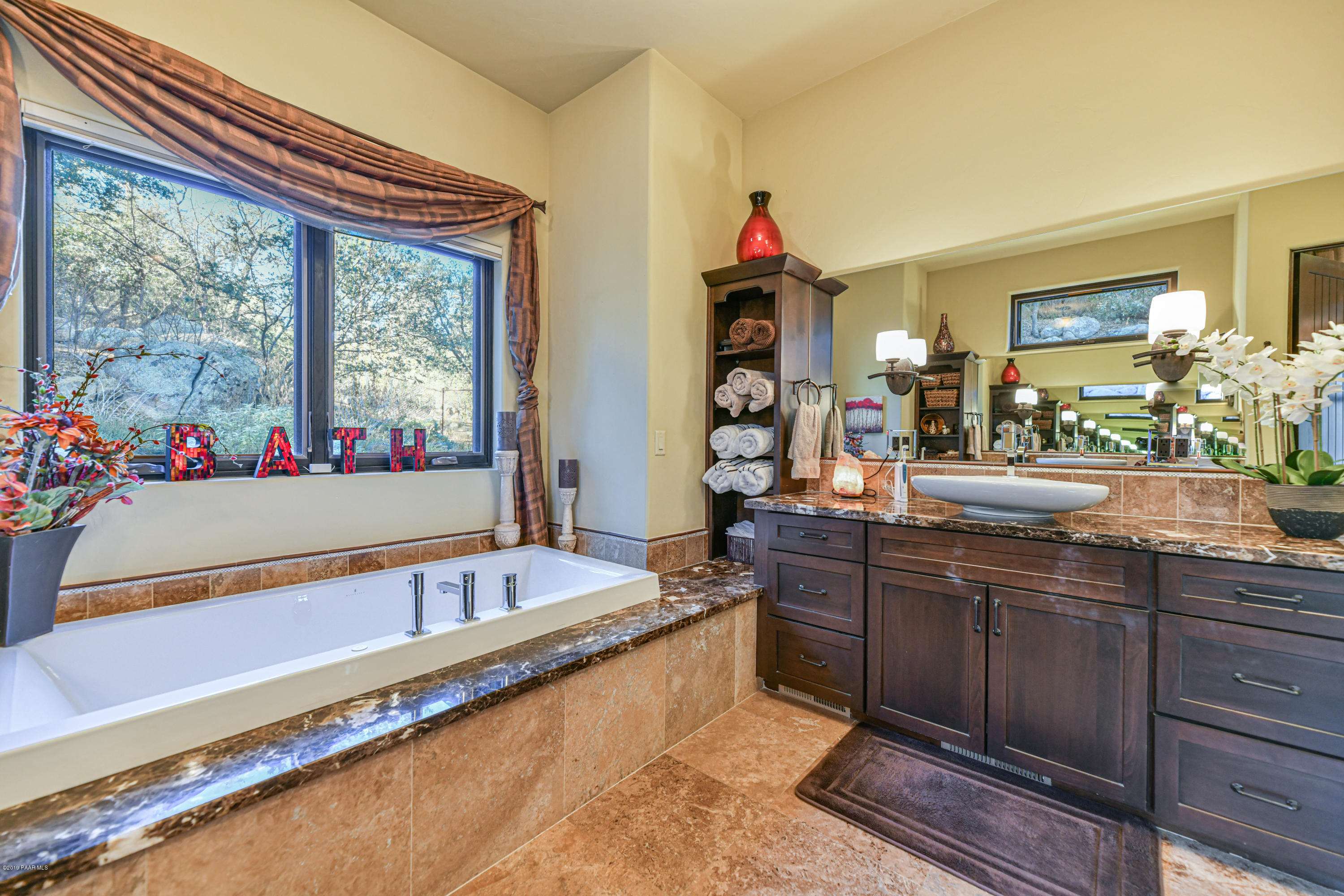 1980 Idylwild Road Prescott, AZ 86305 - Photo 27 of 76 Deep tub with air jets