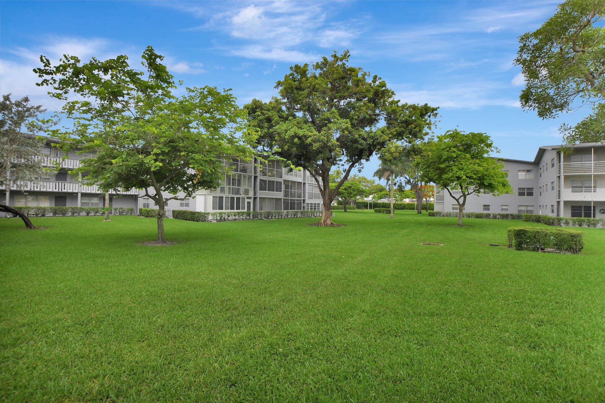 224 Suffolk F Boca Raton, FL 33434 - Photo 17 of 25 Rear Patio View