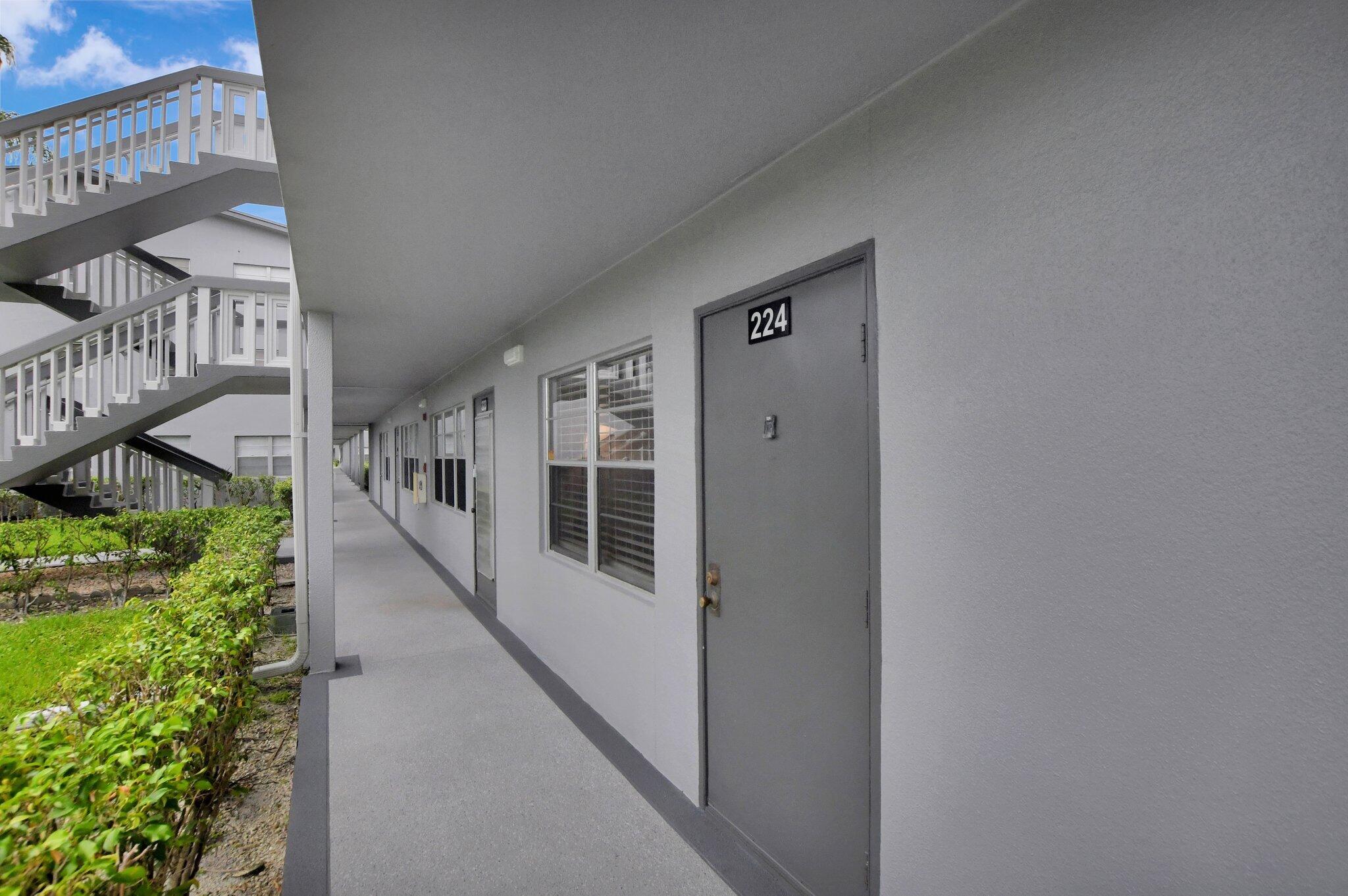 224 Suffolk F Boca Raton, FL 33434 - Photo 3 of 25 Front Door