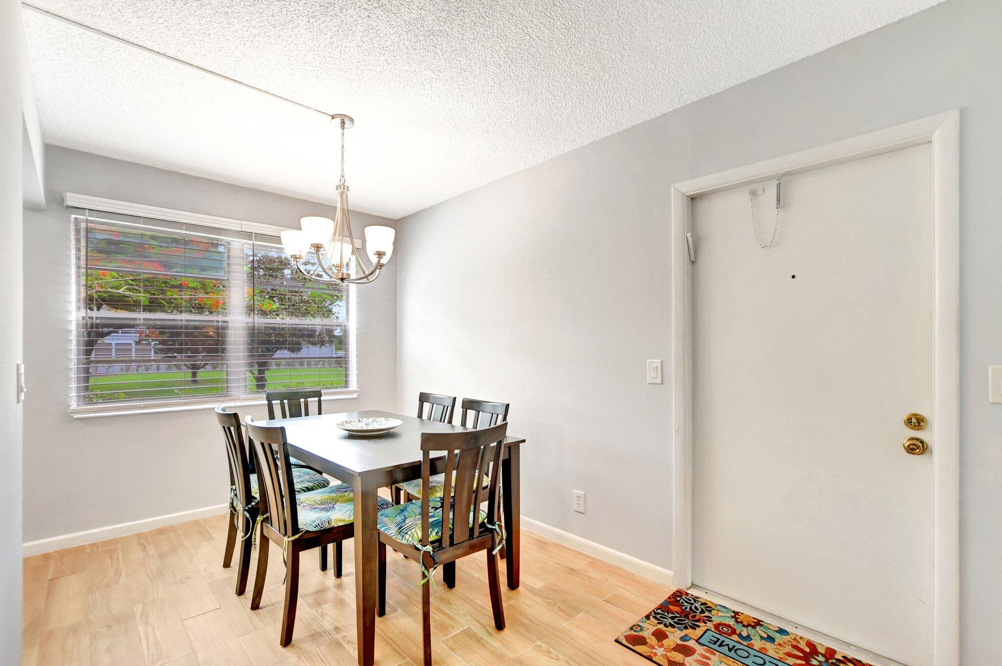 224 Suffolk F Boca Raton, FL 33434 - Photo 6 of 25 Dining Room