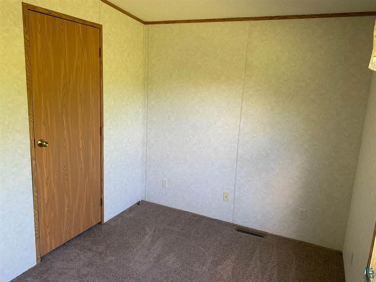 5949 Rice Lake Road Duluth, MN 55803 - Photo 17 of 25