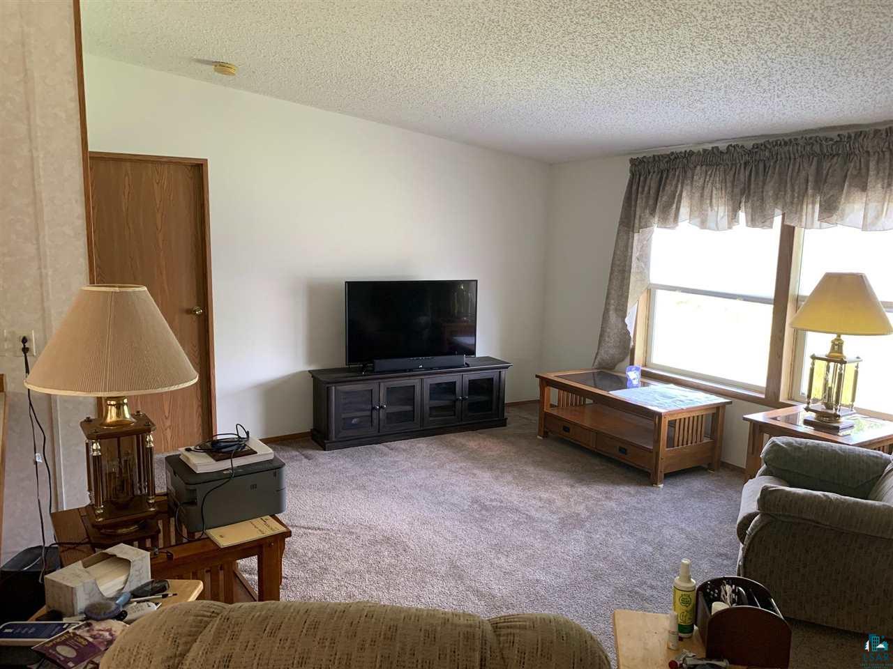 5949 Rice Lake Road Duluth, MN 55803 - Photo 3 of 25