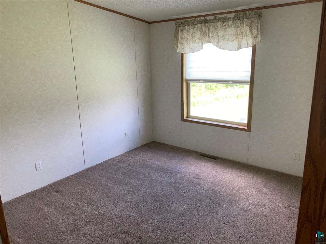 5949 Rice Lake Road Duluth, MN 55803 - Photo 7 of 25