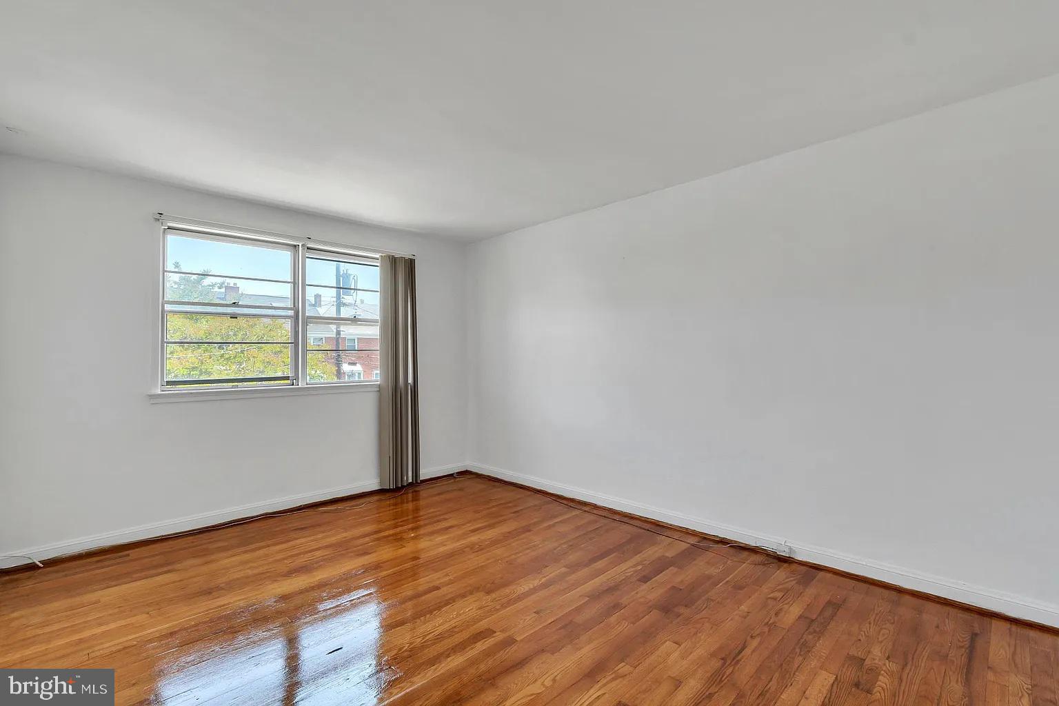 1804 Winford Road Baltimore, MD 21239 - Photo 15 of 17 Bright and airy blank canvas awaits.