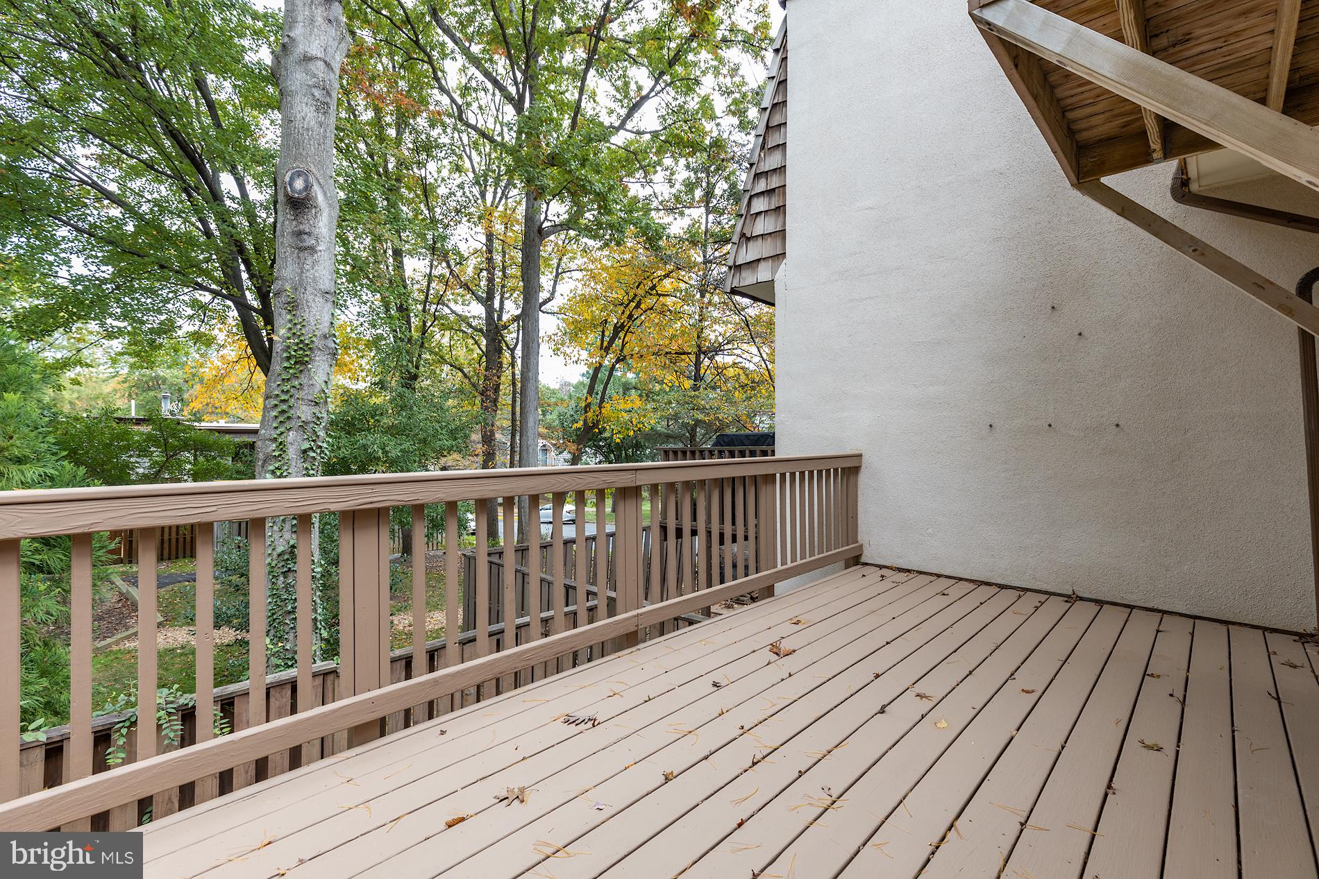 1638 Valencia Way Reston, VA 20190 - Photo 13 of 42