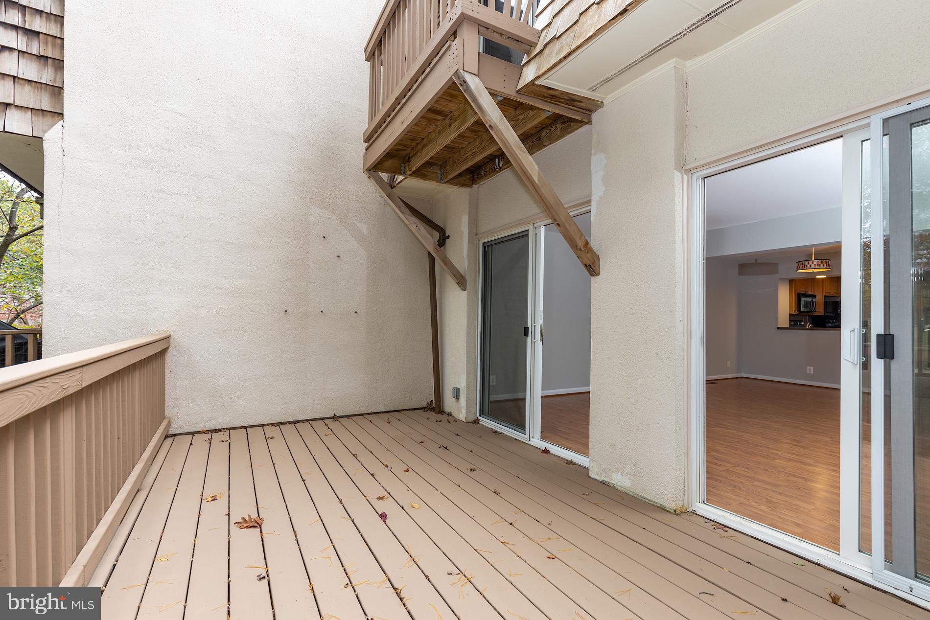 1638 Valencia Way Reston, VA 20190 - Photo 14 of 42