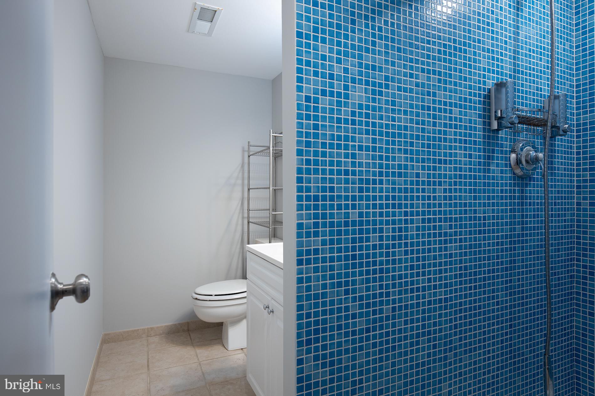 1638 Valencia Way Reston, VA 20190 - Photo 33 of 42
