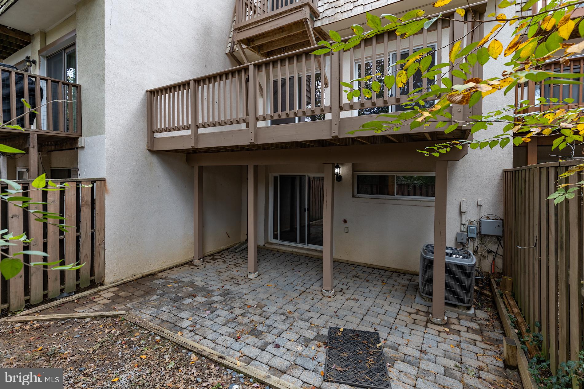 1638 Valencia Way Reston, VA 20190 - Photo 36 of 42