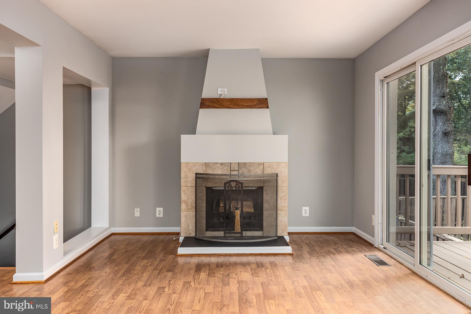 1638 Valencia Way Reston, VA 20190 - Photo 6 of 42