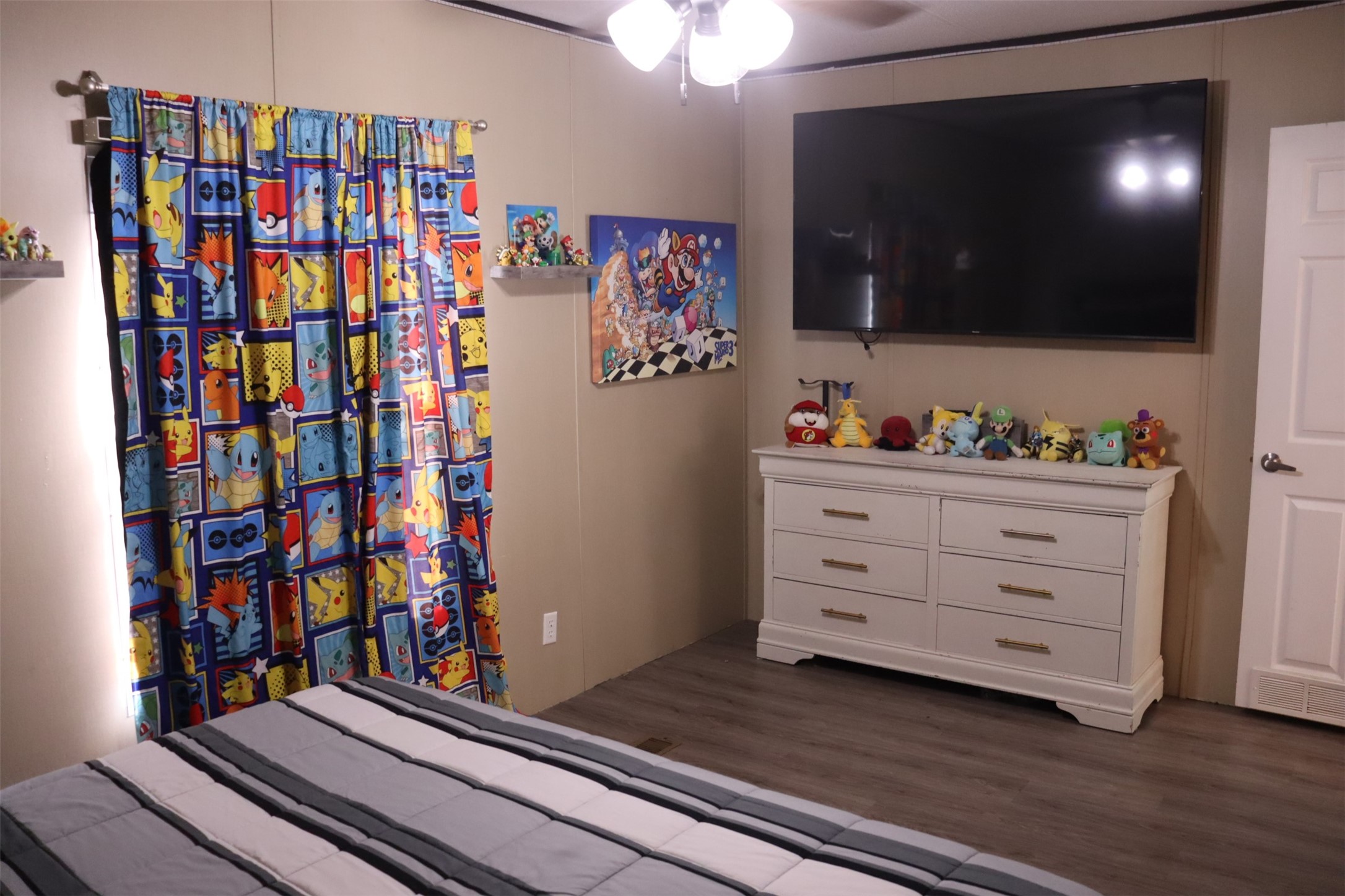 132 Kiowa Court Rosharon, TX 77583 - Photo 12 of 16 Another view bedroom