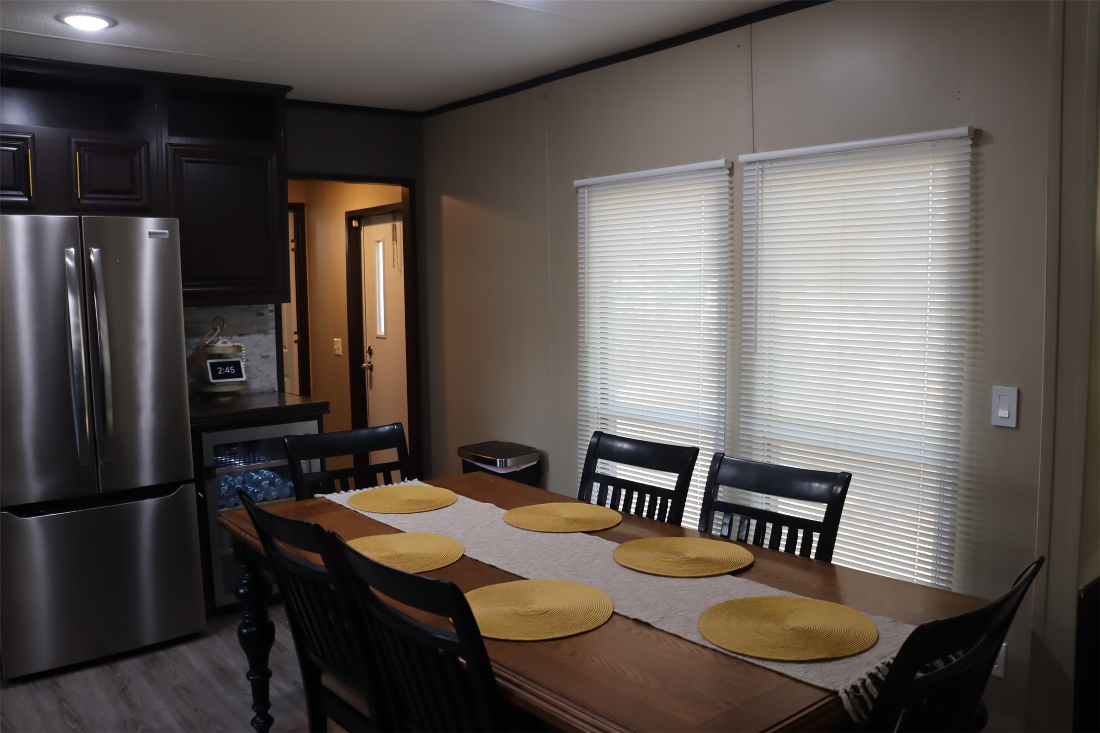132 Kiowa Court Rosharon, TX 77583 - Photo 6 of 16 Breakfast area