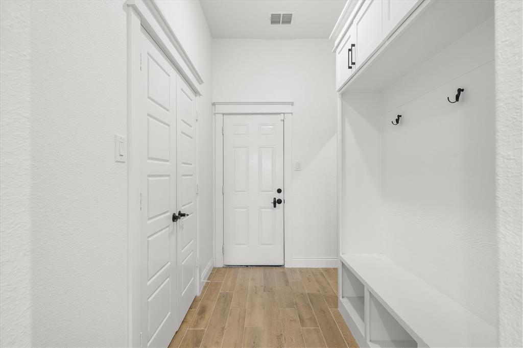 1868 Meadowview Canton, TX 75103 - Photo 35 of 40 a view of a room