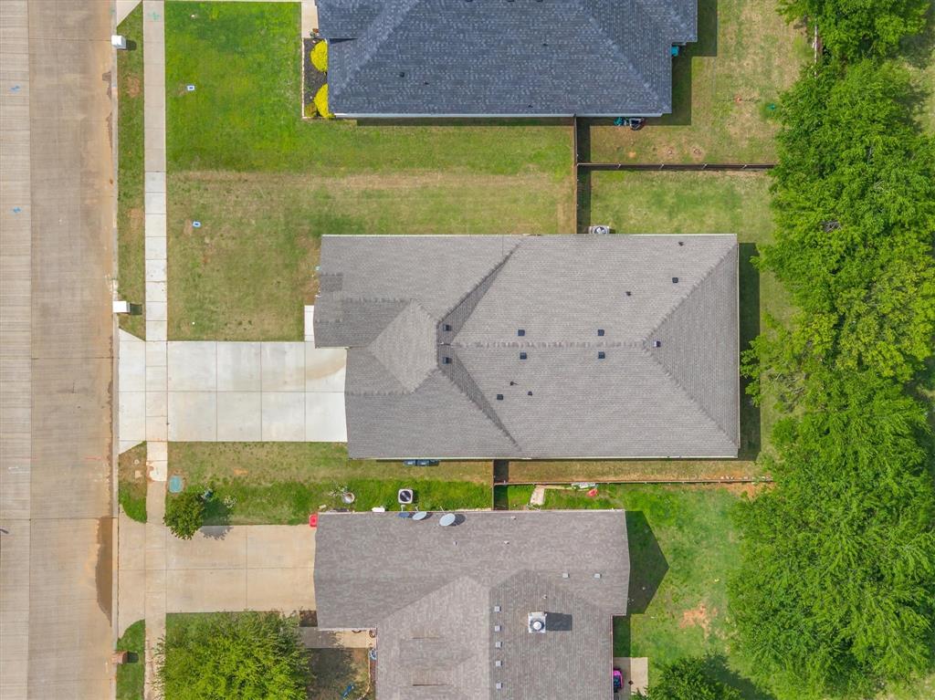 1868 Meadowview Canton, TX 75103 - Photo 7 of 40 an aerial view of a house