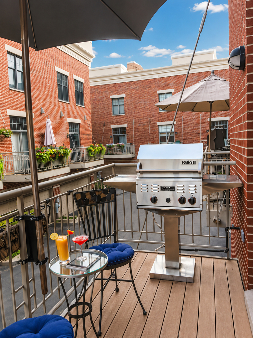 849 North May Street, Unit F Chicago, IL 60642 - Photo 11 of 29