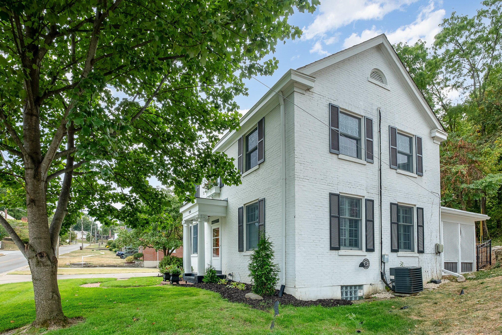 1202 Amsterdam Road Covington, KY 41011 - Photo 6 of 26 Gallery Image 6