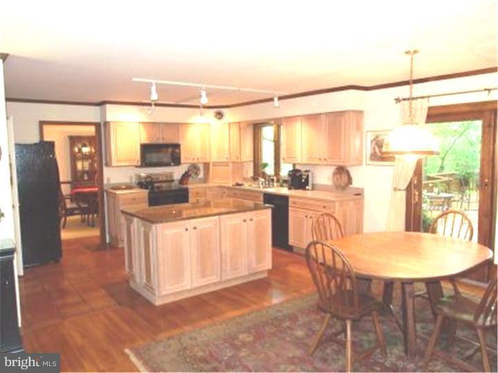 117 Stoney Ridge Road Landenberg, PA 19350 - Photo 5 of 25 Kitchen