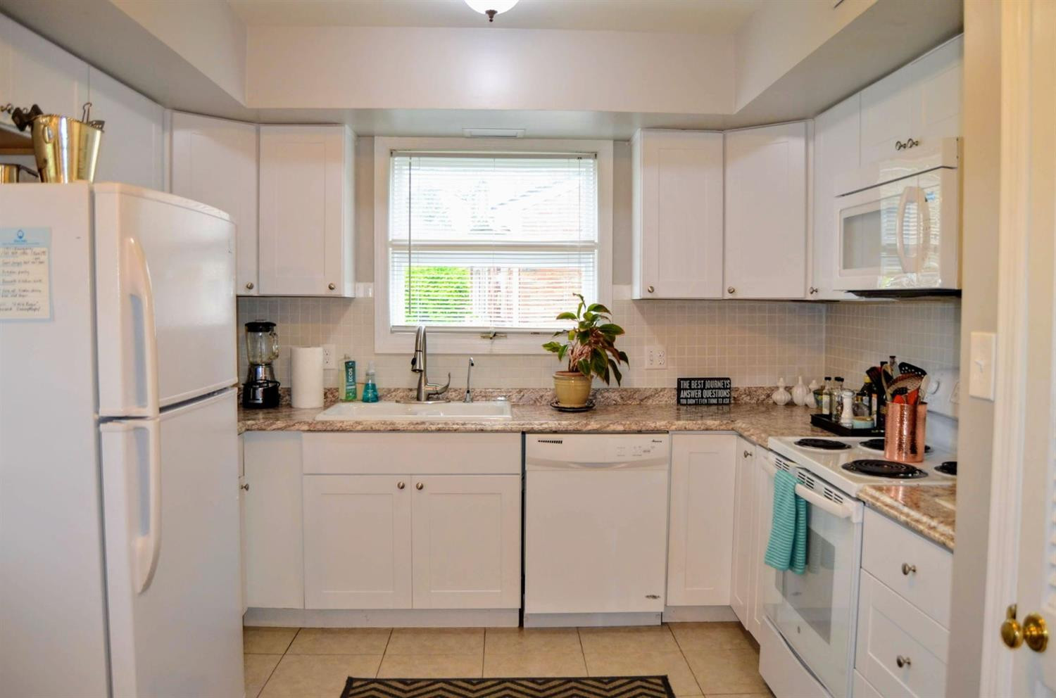 2037 Fontaine Road Lexington, KY 40502 - Photo 16 of 65 Photo 16