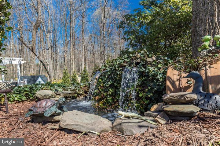11928 Appling Valley Road Fairfax, VA 22030 - Photo 16 of 16