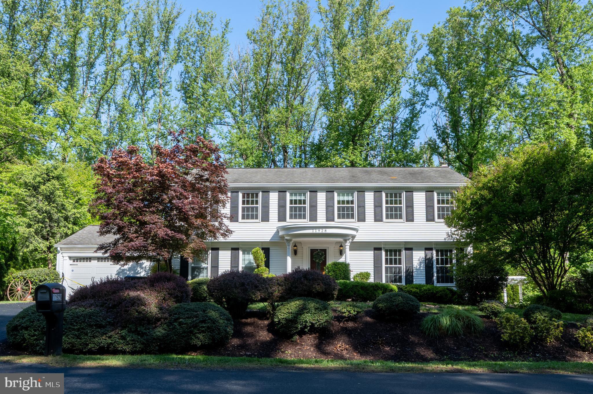 11928 Appling Valley Road Fairfax, VA 22030 - Photo 2 of 16