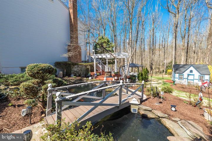 11928 Appling Valley Road Fairfax, VA 22030 - Photo 10 of 16