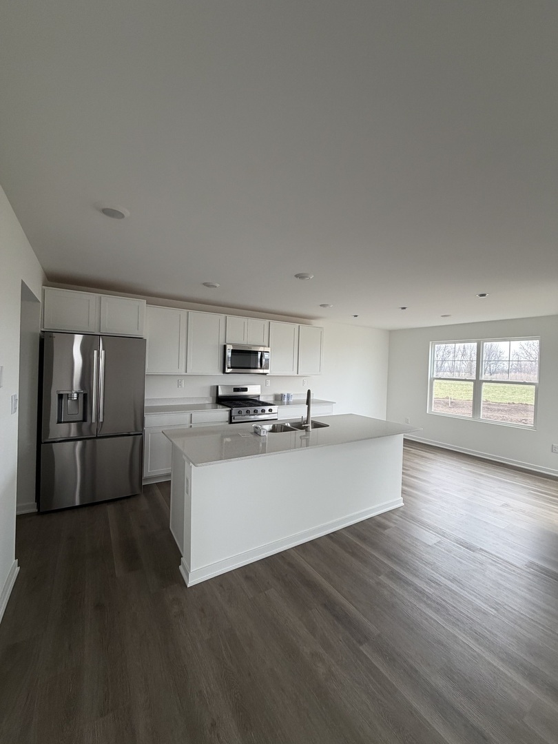 116 Cornerstone Crossing Hampshire, IL 60140 - Photo 2 of 12