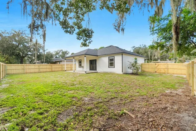 $399,000 | 570 East 5th Street, Chuluota, FL 32766