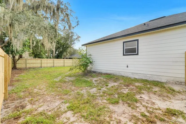 $399,000 | 570 East 5th Street, Chuluota, FL 32766