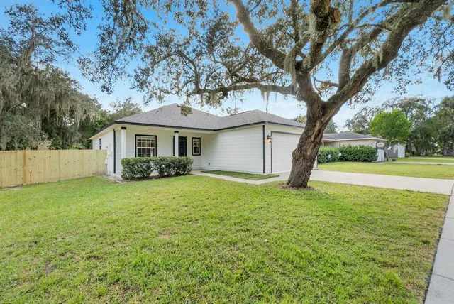 $399,000 | 570 East 5th Street, Chuluota, FL 32766