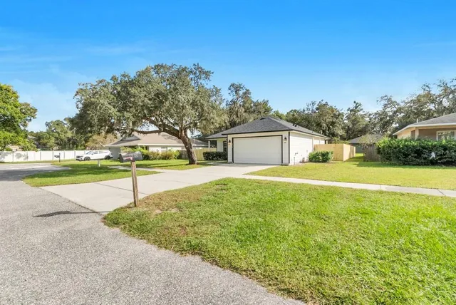 $399,000 | 570 East 5th Street, Chuluota, FL 32766