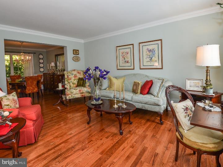 75 Ridge Run Road Sellersville, PA 18960 - Photo 4 of 25 Living Room