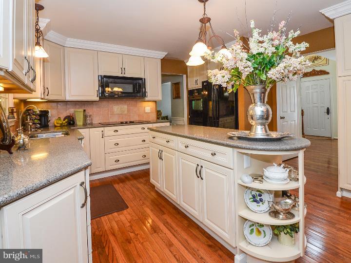 75 Ridge Run Road Sellersville, PA 18960 - Photo 8 of 25 Kitchen