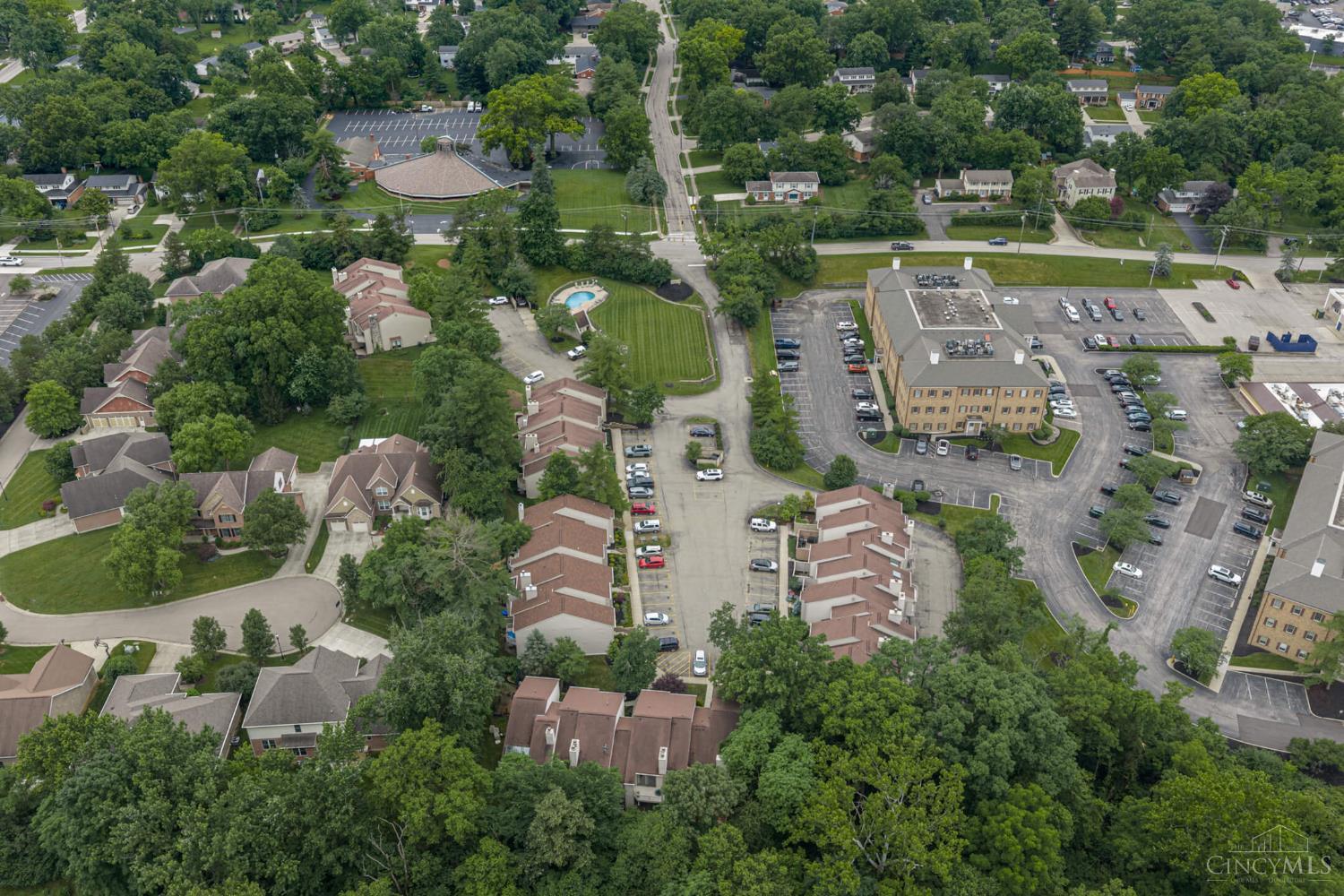 7268 East Galbraith Road, Unit A Cincinnati, OH 45243 - Photo 34 of 39