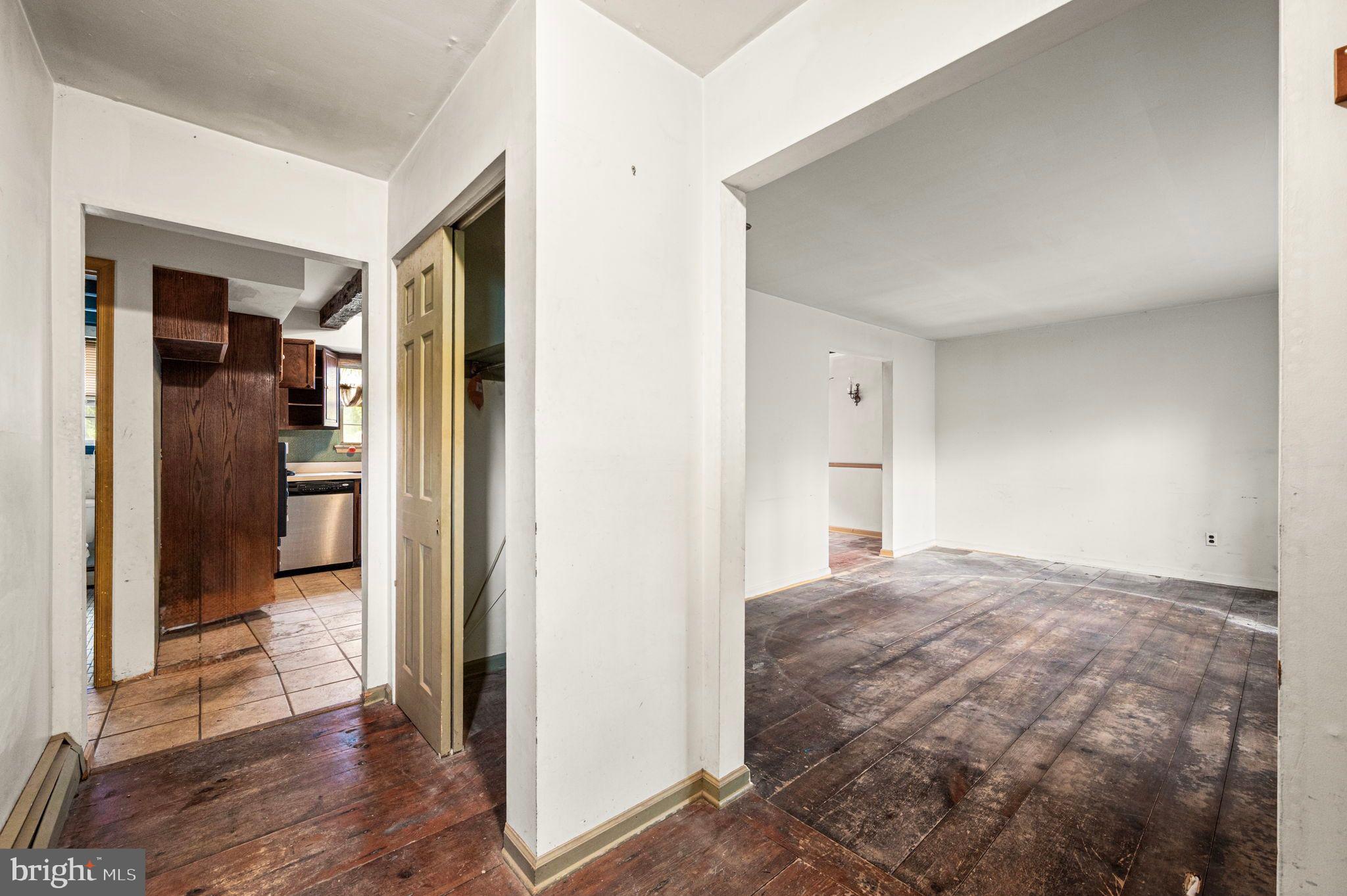 891 Brown Drive Spring City, PA 19475 - Photo 6 of 25