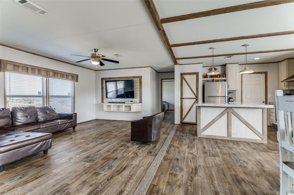 4599 Burwick Road Jacksboro, TX 76458 - Photo 6 of 33
