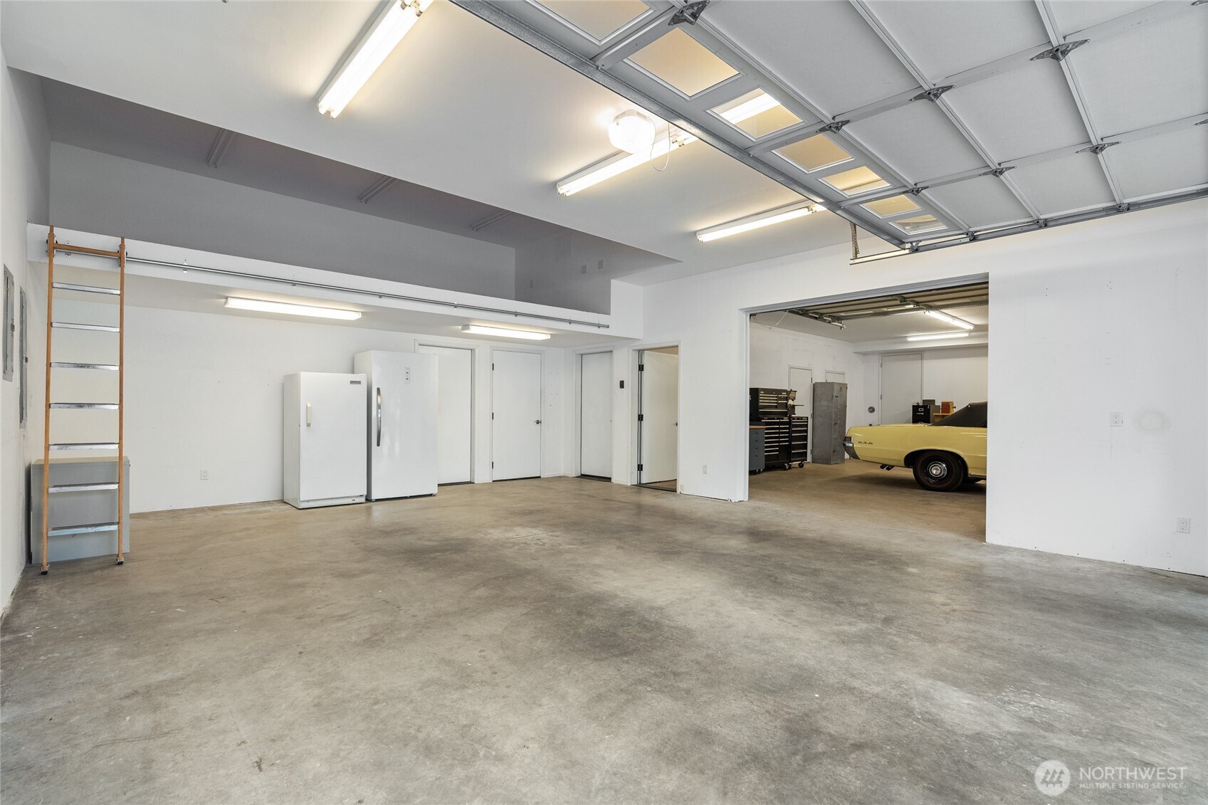 19915 Southeast Petrovitsky Road Maple Valley, WA 98038 - Photo 32 of 40