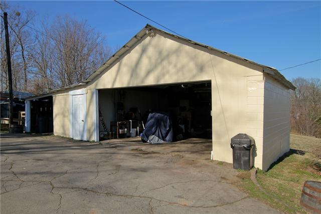 1892 River Road Clarksville, TN 37040 - Photo 17 of 20