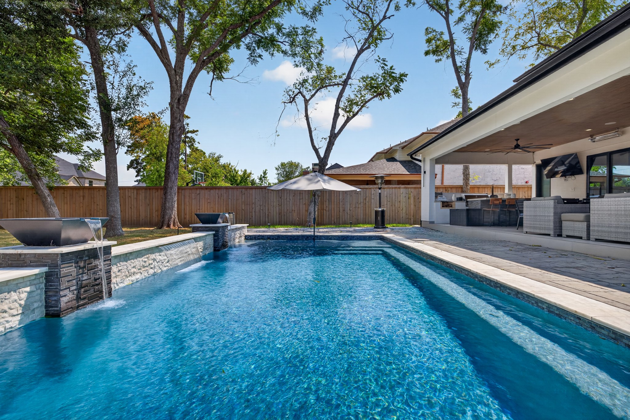 1432 Bingle Road Houston, TX 77055 - Photo 45 of 50 Gallery Image 45