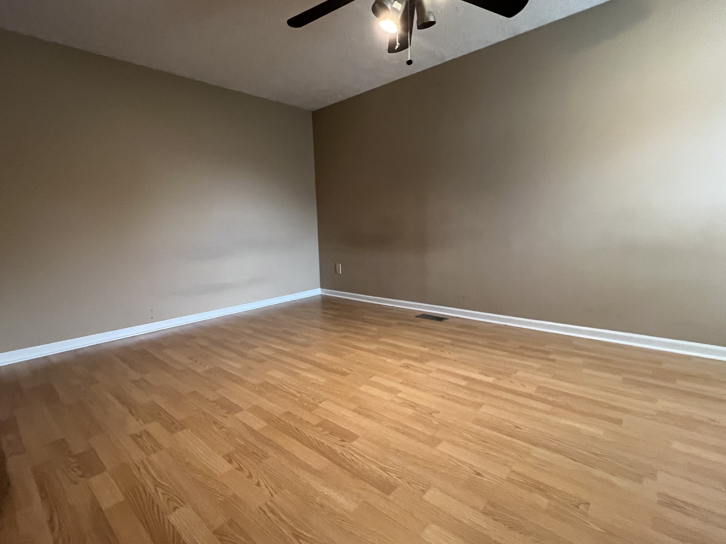 8526 Hague Road Indianapolis, IN 46256 - Photo 11 of 22 Gallery Image 11