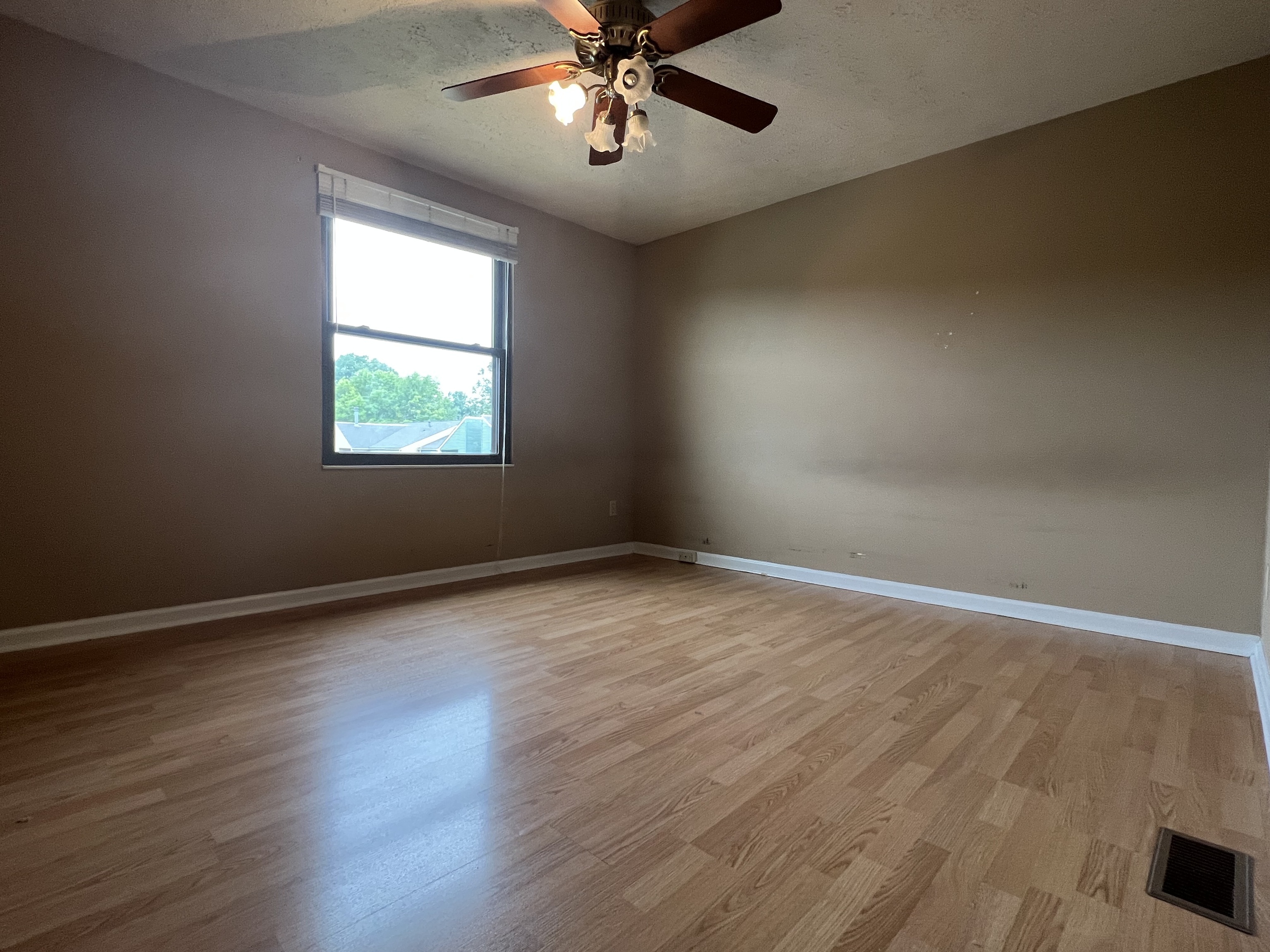 8526 Hague Road Indianapolis, IN 46256 - Photo 16 of 22 Gallery Image 16