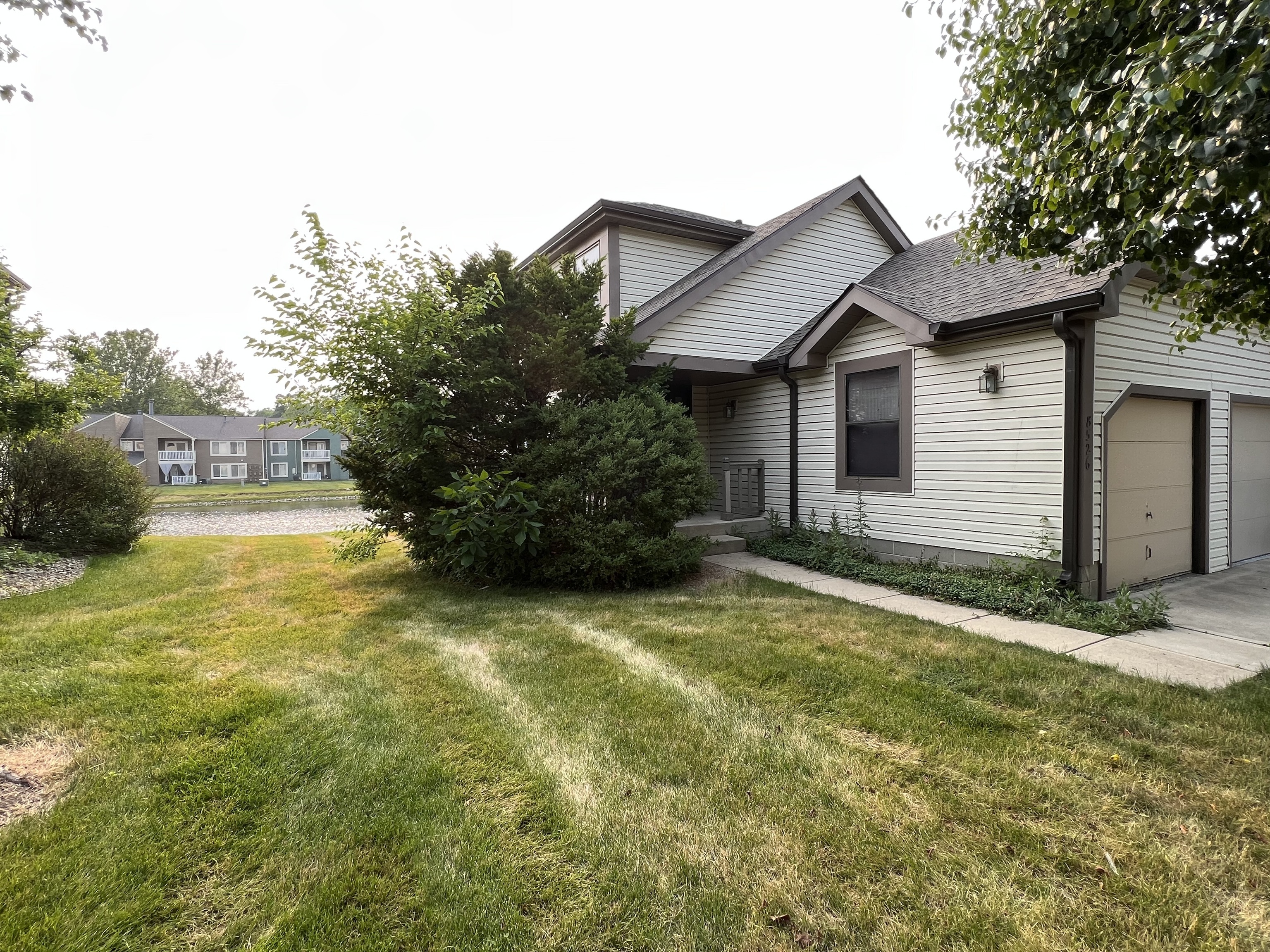 8526 Hague Road Indianapolis, IN 46256 - Photo 2 of 22 Gallery Image 2