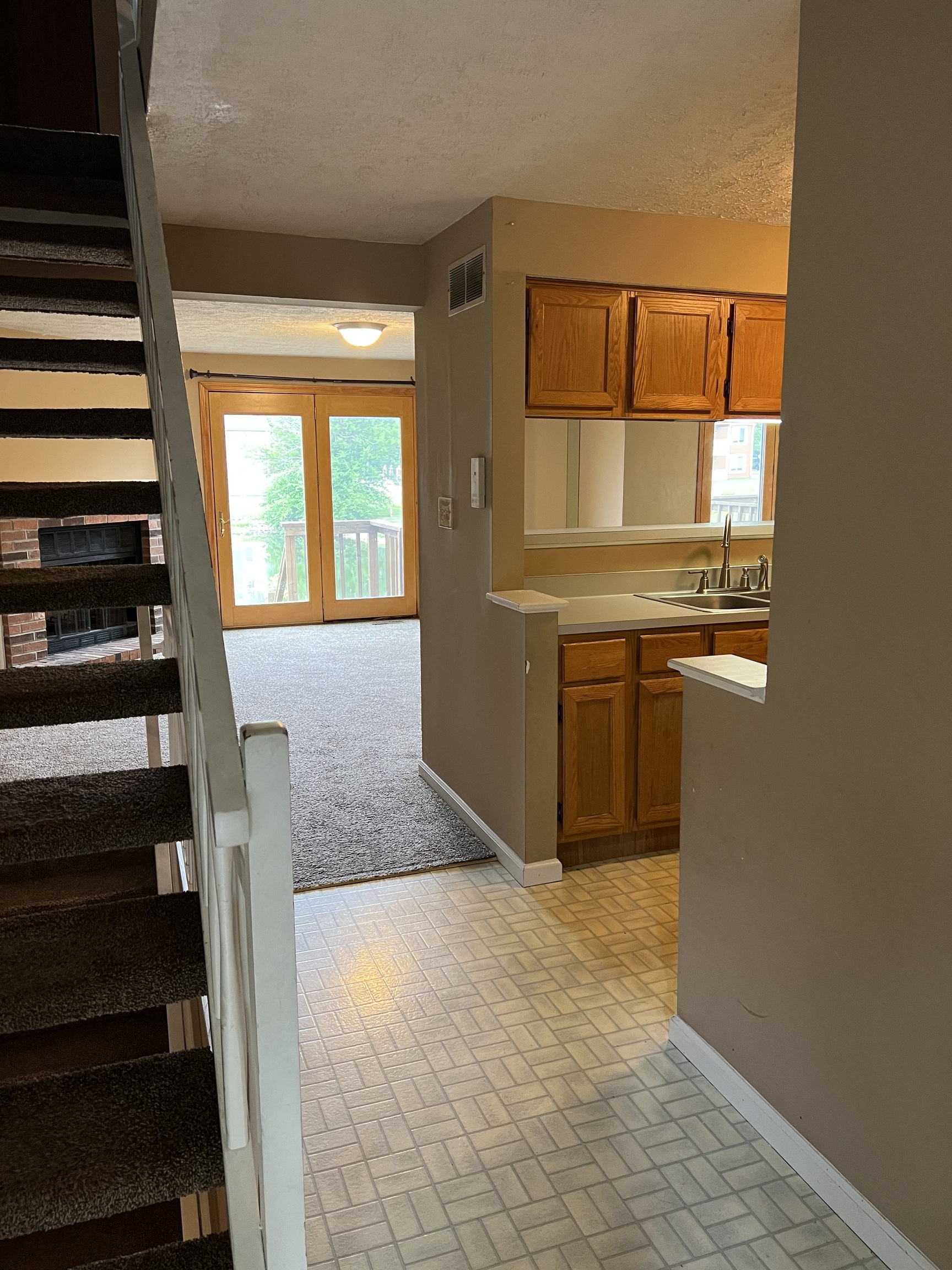 8526 Hague Road Indianapolis, IN 46256 - Photo 3 of 22 Gallery Image 3