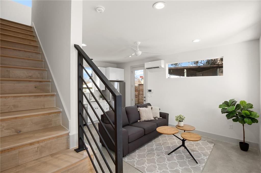 2413 East 9th Street, Unit 2 Austin, TX 78702 - Photo 18 of 38