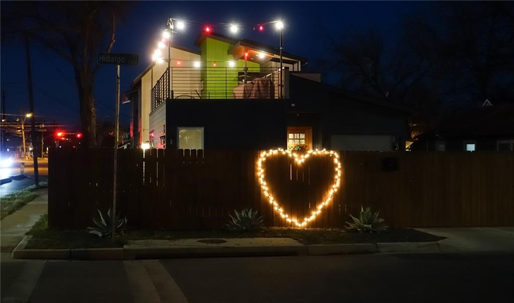 2413 East 9th Street, Unit 2 Austin, TX 78702 - Photo 32 of 38