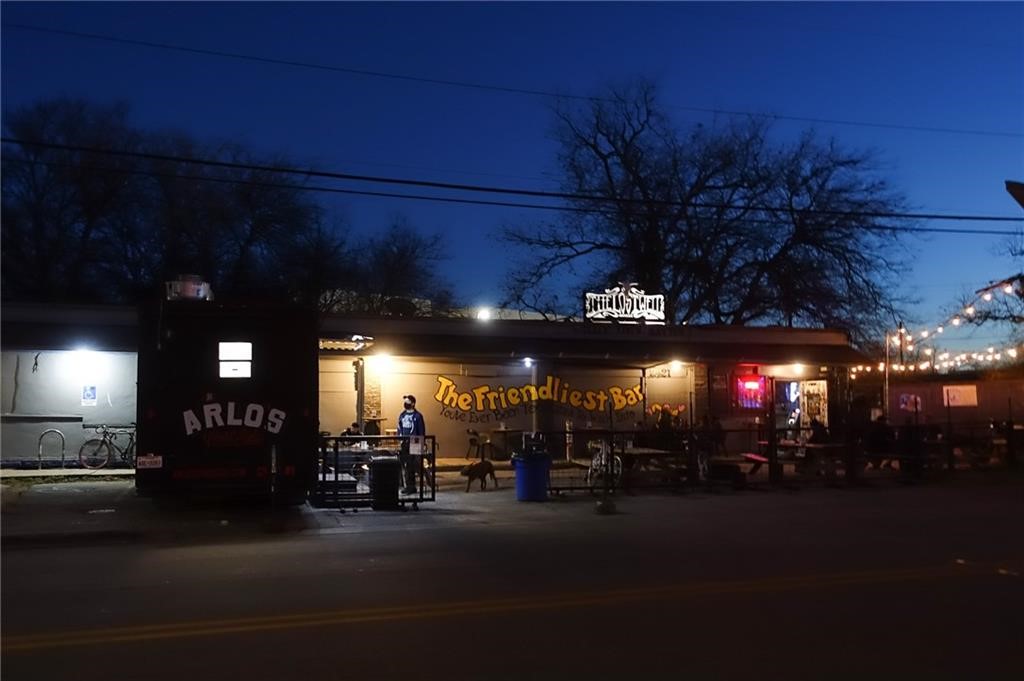 2413 East 9th Street, Unit 2 Austin, TX 78702 - Photo 35 of 38 Whether you’re meeting friends for dinner, grabbing a casual drink, or exploring the neighborhood’s eclectic food scene, everything East Austin is known for