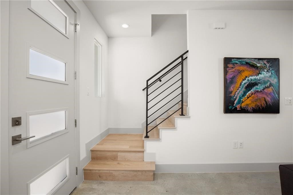 2413 East 9th Street, Unit 2 Austin, TX 78702 - Photo 10 of 38